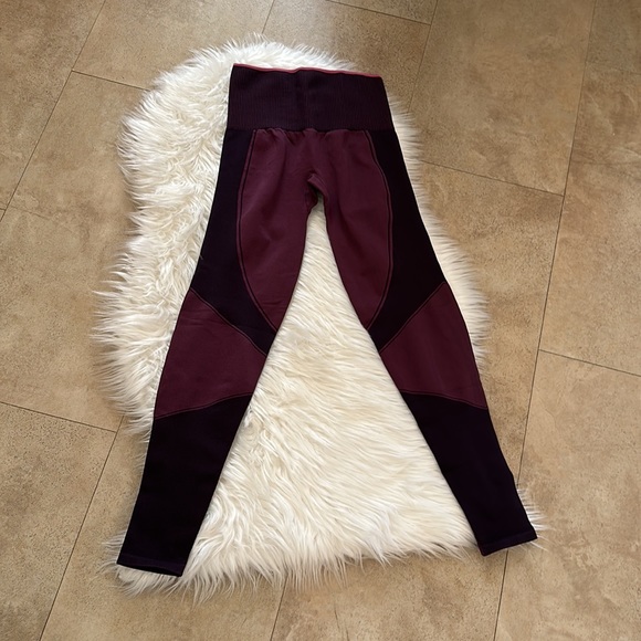 ThirdLove Power Purple Flex Seamless Compression High-Waist Leggings - Picture 12 of 13